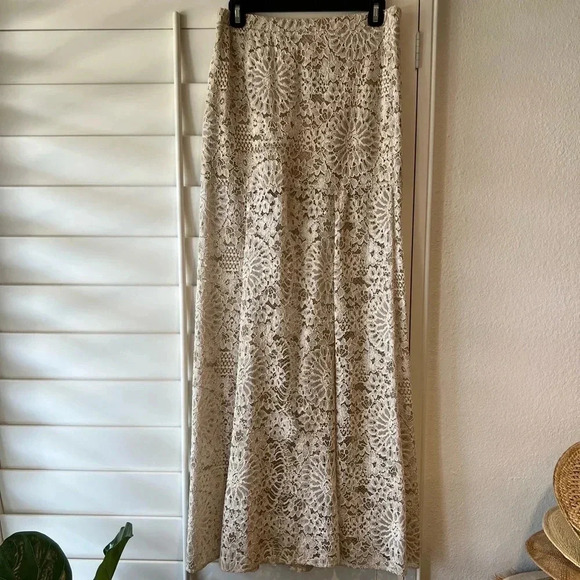 ALEXIS NWT Micah Maxi Lace Skirt Slit Front Mermaid - Picture 5 of 11